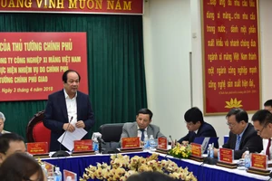 Giá rẻ, sao cứ móc tài nguyên đất nước lên bán?