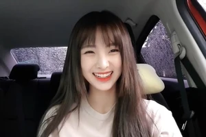 Hot girl Thái Lan cover 'Em gái mưa' khiến dân mạng tan chảy