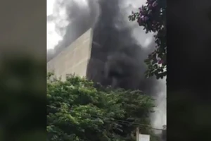 Cháy công trình xây dựng ở bệnh viện Việt Pháp