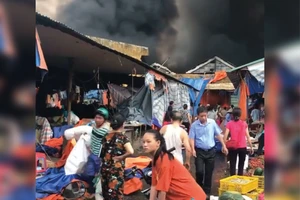 Vụ cháy chợ ở Sóc Sơn: Truy tố cựu trưởng ban quản lý và 2 nhân viên