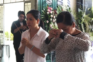 Nhiều nghệ sĩ khóc thương tiễn biệt NSƯT Thanh Hoàng