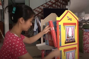 Làng chuyên sản xuất nhà lầu, xe hơi... cho người cõi âm