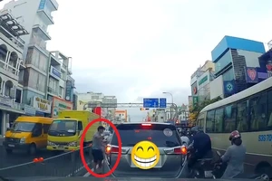 Người đàn ông nhặt rác "trả lại" cho chủ ở TP.HCM