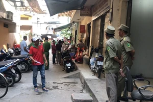 Chủ tịch phường Cầu Kho nói nguyên nhân chung cư bị nghiêng