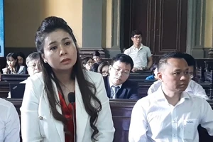 Chủ tọa nhận xét gì về ông Vũ khi hỏi bà Thảo?