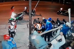 Chủ quán bàng hoàng kể lại việc bị hăm dọa, đập phá quán ốc