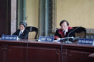 Clip: Tòa tuyên vụ ly hôn của vợ chồng cà phê Trung Nguyên