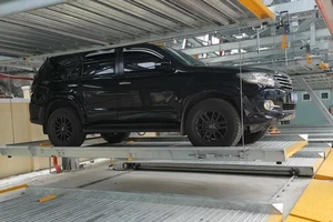Những công đoạn cuối của bãi đỗ xe lắp ghép công nghệ Nhật