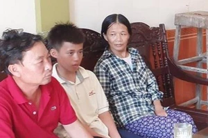 Ngư dân 16 tuổi kể chuyện ăn bèo, bơi 25 giờ trên biển