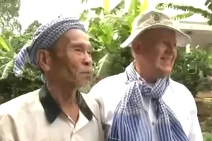 Cuộc gặp giữa anh hùng Nguyễn Văn Bảy và thiếu tá Hoa Kỳ 