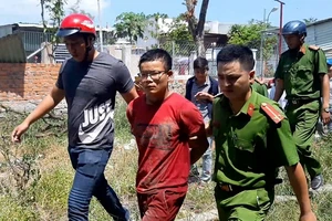 Video: Bắt giữ tên cướp đâm cụ bà 70 tuổi ở Đà Nẵng