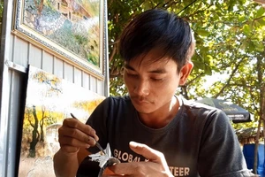 Chàng trai xứ Huế biến vỏ trứng thành những sản phẩm độc lạ