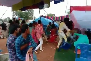 Đám cưới tan nát vì nhà trai muốn âm nhạc, nhà gái thì không