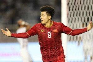 Clip 4 bàn thắng vào lưới Campuchia của Đức Chinh và Tiến Linh