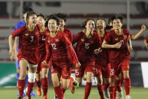 Video: Bàn thắng đẹp giúp bóng đá nữ Việt Nam đoạt ngôi hậu