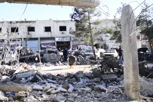 Cảnh tượng Damascus sau khi Israel nã tên lửa