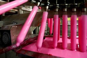 Thế giới thiếu hụt bao cao su vì nhiều nhà máy đóng cửa