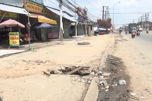 Cảnh báo tình trạng trẻ em lọt hố ga vào mùa mưa 