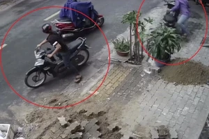 Video: Kẻ gian trộm xe máy trong 6 giây tại quận 7