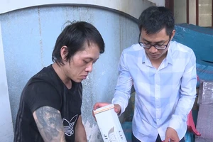 Khởi tố, tạm giam 3 người buôn bán, vận chuyển thuốc lá lậu