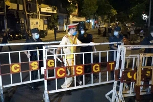 Dân Đà Nẵng ‘mừng như giao thừa’ sau khi được gỡ phong tỏa