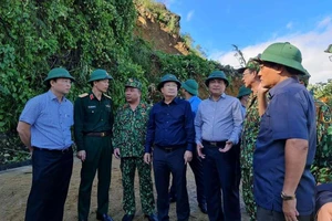 Video: Phó Thủ tướng yêu cầu tìm cách sớm nhất vào Trà Leng 