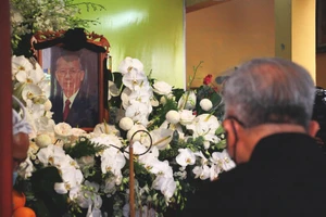 Video: Nhiều người đến tiễn cố Phó Thủ tướng Trương Vĩnh Trọng