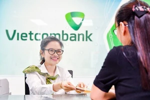 Thẻ ATM còn hạn sử dụng có phải đổi sang thẻ chip không? 