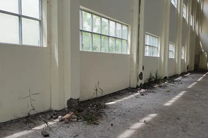 Video: Công trình tiền tỉ chưa bàn giao đã xuống cấp