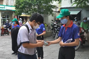 Video: Thí sinh ở TP.HCM phải xét nghiệm COVID-19 mới thi đợt 1