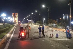 Video: Đêm đầu tiên Đà Nẵng thực hiện cách ly xã hội trên phạm vi toàn thành phố