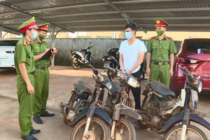 Video: Khởi tố đối tượng trong thời gian cách ly vẫn đi trộm cắp xe máy