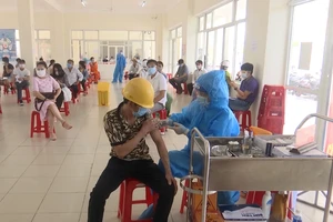 Video: Thêm 32.200 người Đà Nẵng được tiêm vaccine COVID-19
