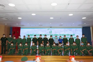 Video: 20 quân nhân từng là F0 tình nguyện tham gia chăm sóc bệnh nhân COVID-19