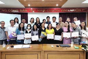 Tập huấn nâng cao kỹ năng dẫn hiện trường cho phóng viên, biên tập viên