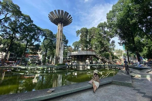 Video: Nâng cấp, cải tạo vỉa hè Hồ Con Rùa đã hoàn thành 80%