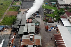 Video: Cơ sở giặt sấy gây ô nhiễm trong khu dân cư ở Bình Chánh