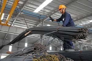 Giá thép tăng mạnh, gấp 4 lần 