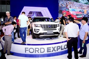 Mua ô tô, xe máy sẽ nộp lệ phí trước bạ qua mạng 