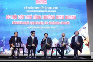 TS Trần Du Lịch: 'Kinh tế VN đang kinh doanh trên nợ' 