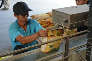 Việt Nam lần đầu thua Thái về xuất khẩu gạo sang Philippines