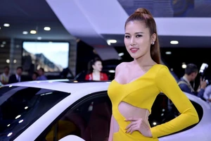 Đón lễ 2-9, ô tô nhập khẩu về Việt Nam ồ ạt