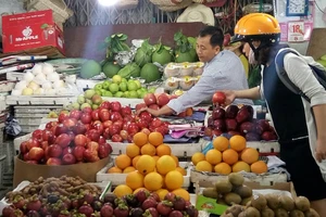 Thái Lan 'mượn' Việt Nam bán nửa tỉ USD trái cây sang TQ 