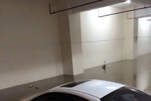 Mưa bão và hiểm họa gây thủy kích ô tô