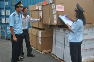 Hải quan TP.HCM thu ngân sách 'khủng' hơn 108.000 tỉ đồng