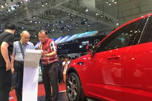 Người Việt mua gần 290.000 chiếc ô tô trong năm 2018