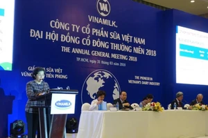 2 đại gia 'giành giật' mua cổ phiếu bò sữa Vinamilk 