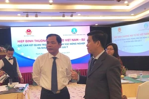 Bộ trưởng lo thịt heo giá 26.000 đồng/kg tràn vào VN