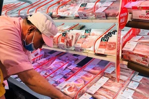 Giá thịt heo biến động trái chiều vì dịch Corona