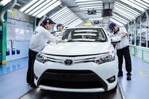 Đã có 5 nhà máy ô tô tạm dừng sản xuất vì dịch COVID-19